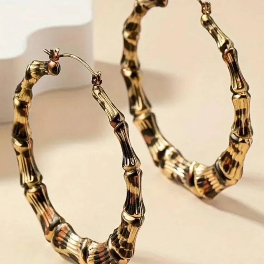 Fashionable Bamboo Joint Design Hoop Earrings, Fashion Leopard Jewelry - Picture 5 of 5